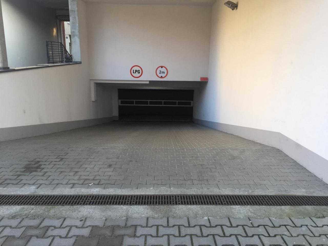 Апартаменты Chillout Polna - Parking Познань Экстерьер фото